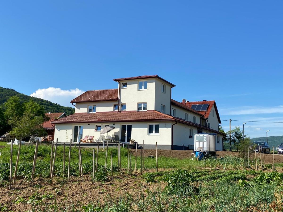 Apartmani Fenestra Otočac Extérieur photo